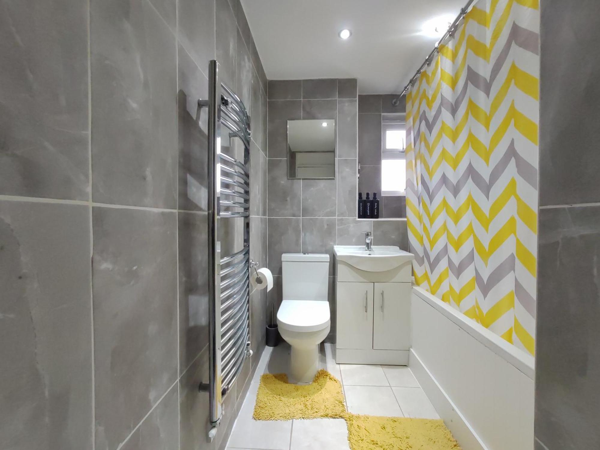 Elegant 3-Bedroom Home, Sleeps Up To 5 Guest. South Ockendon Buitenkant foto